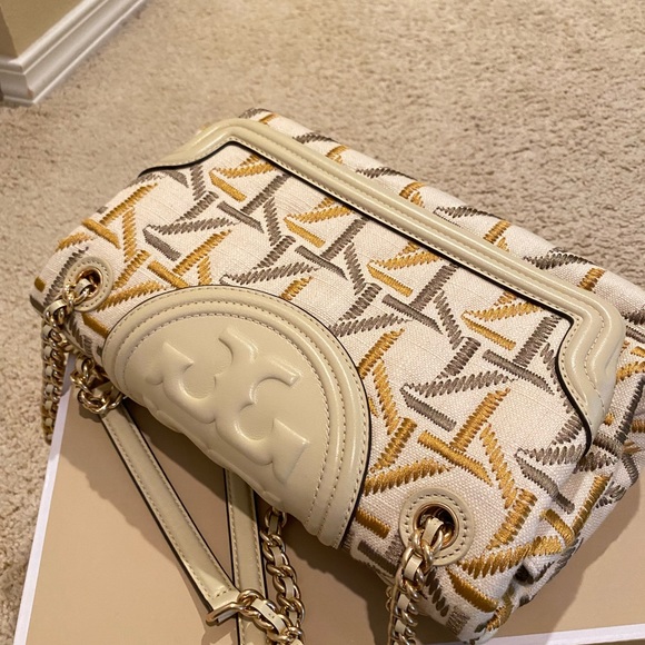 Bag - Picture 5 of 6